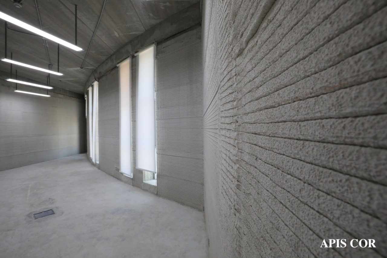 エイピス・コアが米フロリダ州ヴィエラに3Dプリント住宅のショールームを開設