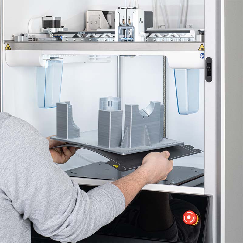 ウルチメーカーが最新3Dプリンター「ファクター4 3Dプリンター」をリリース