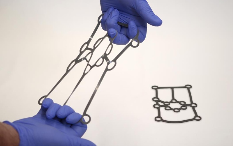 信越化学工業とストラタシスが産業用3Dプリンティング素材「P3シリコン25A」の販売開始
